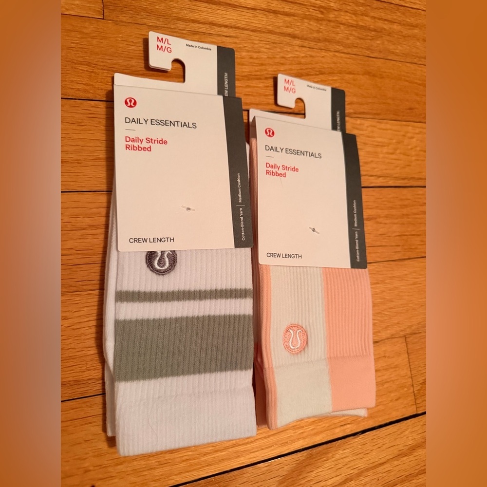 lululemon athletica Daily Stride Ribbed Crew Socks - Gray and Pink